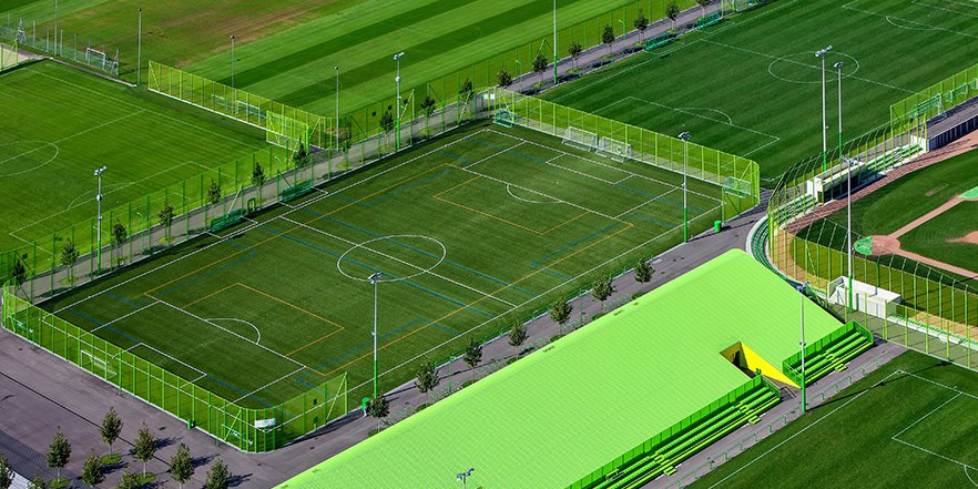 construcción del campo de fútbol