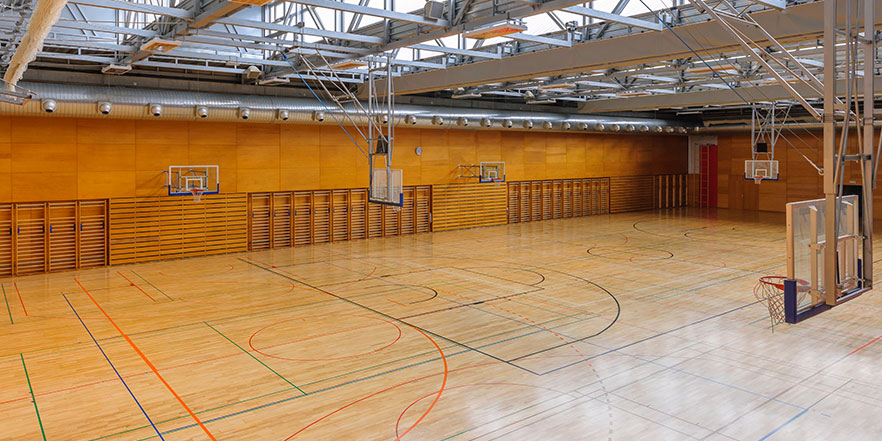 terrain de basket intérieur