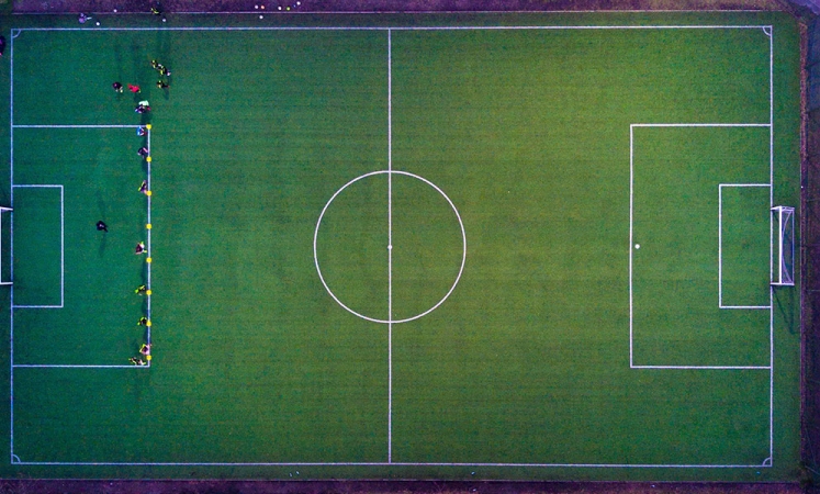 ما هو أفضل عشب اصطناعي لكرة القدم؟