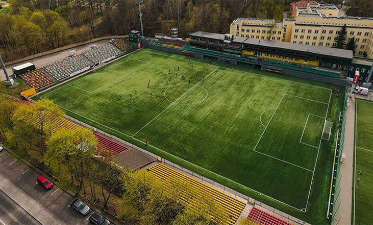 مراحل تركيب ملعب كرة القدم العشب الاصطناعي