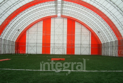 Mini campo de fútbol bajo techo