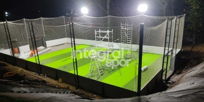 Projet de Terrain de Football Modulaire Clé en Main en France