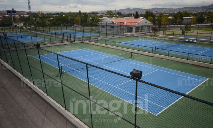 Cancha de tenis acrílica del municipio de Aydın