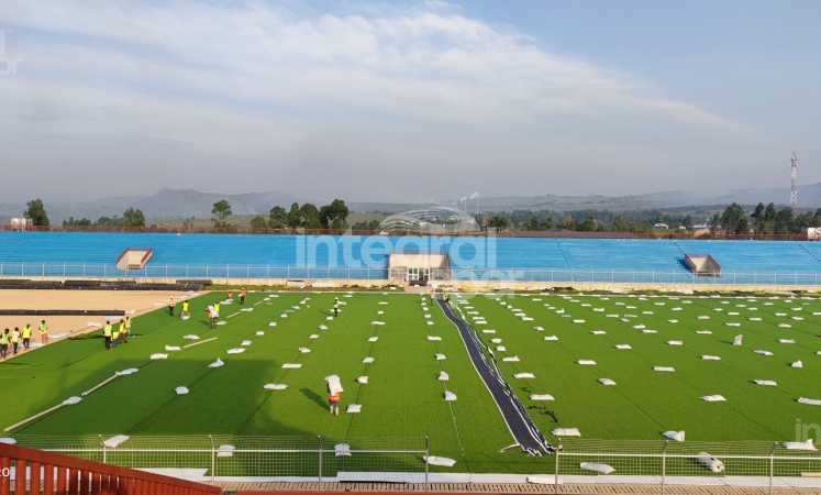República Democrática del Congo Construcción del campo de fútbol regular de Bunia