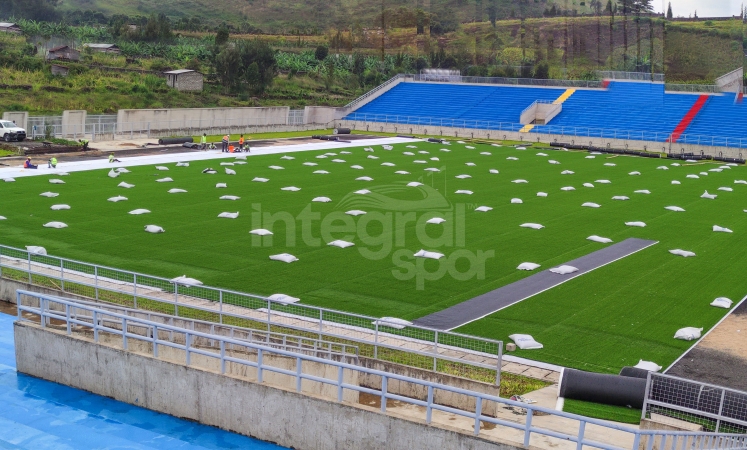 República Democrática del Congo Construcción del campo de fútbol regular de Bunia