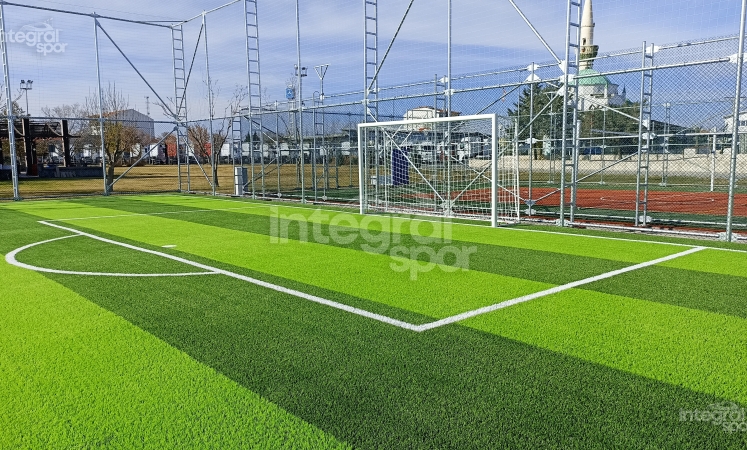 Мини-футбольное поле Mercedes Фабрика – реконструкция многоцелевого поля