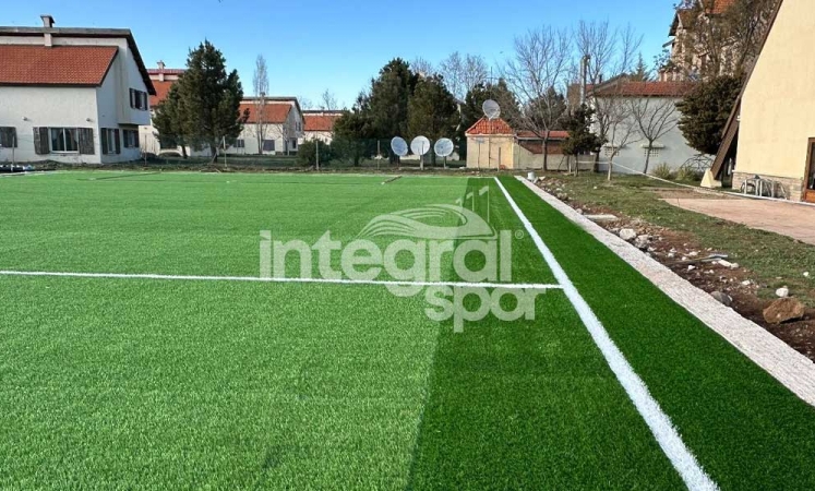 Instalación de Césped Artificial de 1232 m² en el Campo de Fútbol de Marruecos