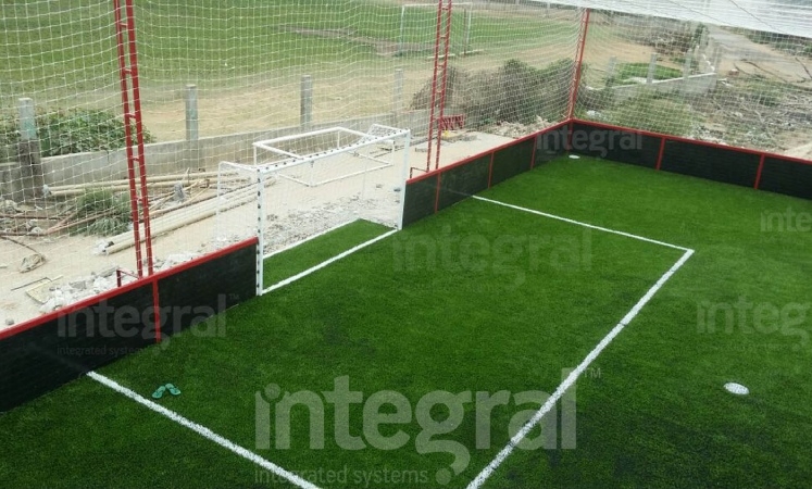 Mini-terrain de football modulaire au Sénégal