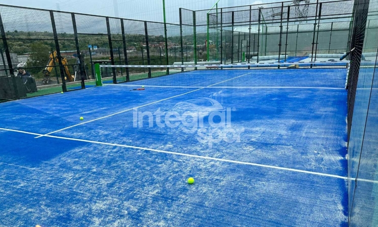 Serbie, Belgrade, Projet de 2 Courts de Padel